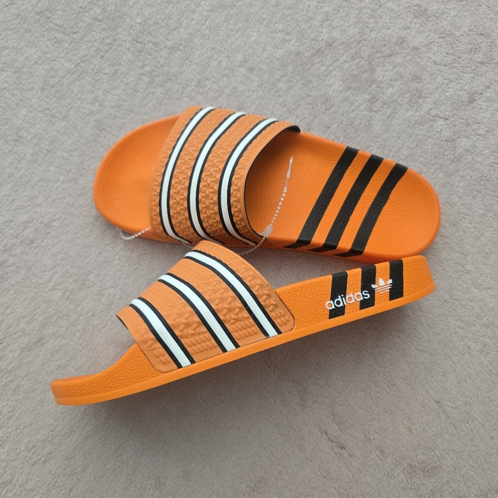 ADIDAS Adilette Slides - Picture 3 of 5